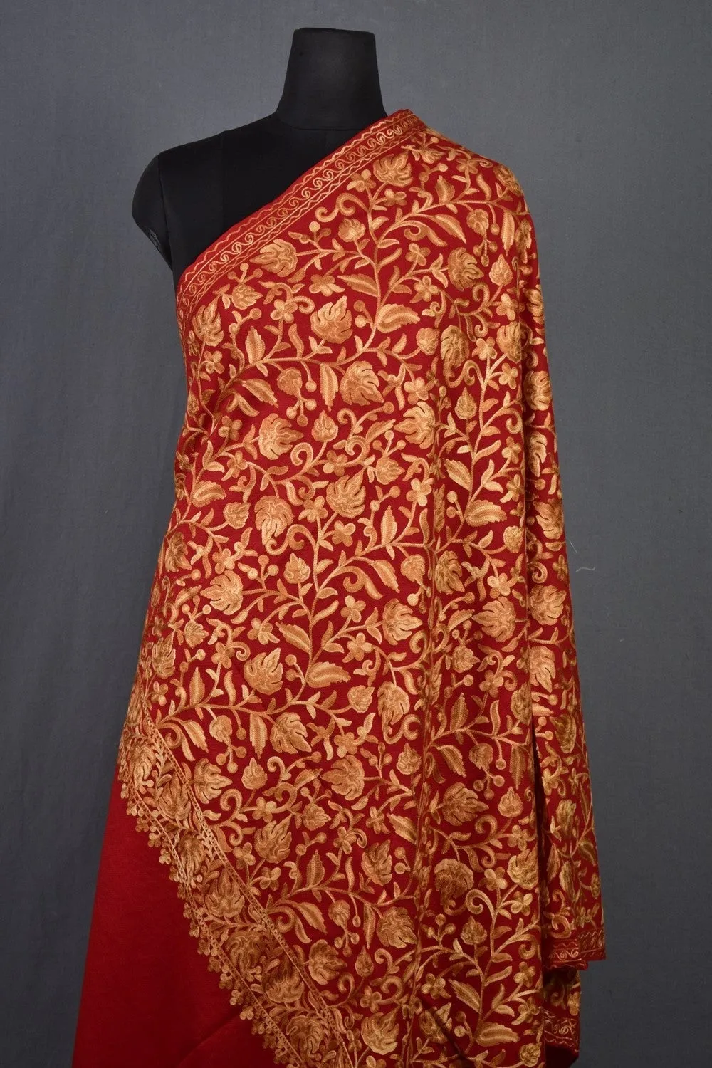 Beautiful Maroon Florel  Chinar Embroidered Kashmiri Aari Work Shawl Enriched With Jaal Pattern